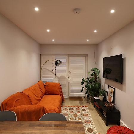 Little Vine - Beautiful Ground Floor Flat In South London Daire Sutton  Dış mekan fotoğraf